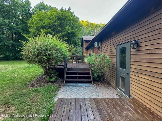 532 Plutarch Road, Highland, NY 12528