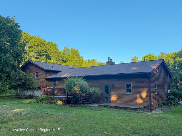 532 Plutarch Road, Highland, NY 12528