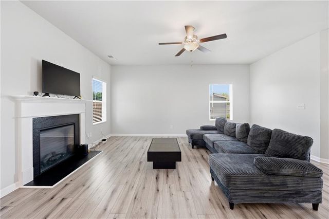 136 Petunia Court, Mcdonough, GA 30252