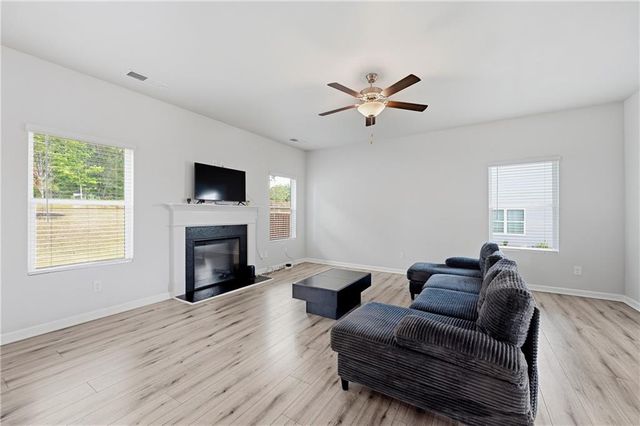 136 Petunia Court, Mcdonough, GA 30252