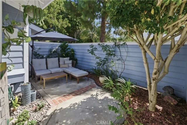 19116 Queensport Lane E, Huntington Beach, CA 92646