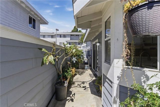 19116 Queensport Lane E, Huntington Beach, CA 92646
