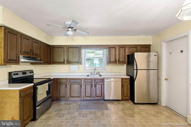 1501 W CHESTER RD, Coatesville, PA 19320