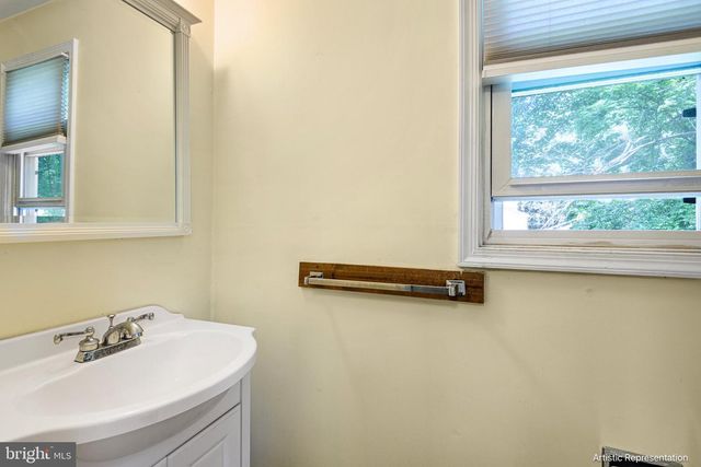 1501 W CHESTER RD, Coatesville, PA 19320