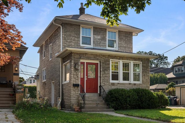 1212 N Harvey Avenue, Oak Park, IL 60302