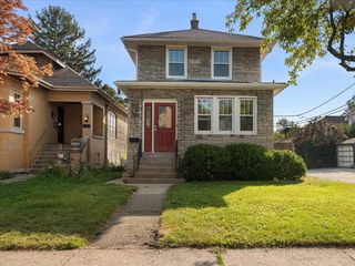 1212 N Harvey Avenue, Oak Park, IL 60302