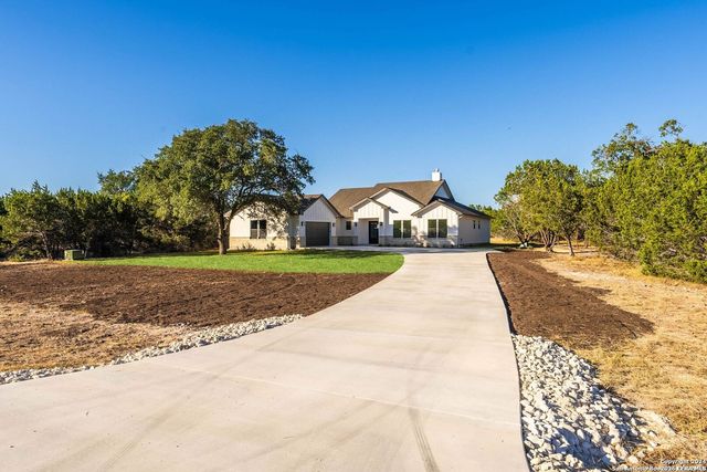 541 Rio Azul, Pipe Creek, TX 78063