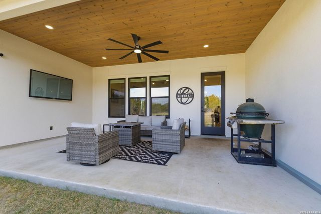541 Rio Azul, Pipe Creek, TX 78063