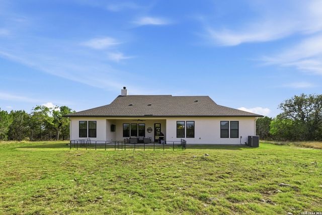 541 Rio Azul, Pipe Creek, TX 78063
