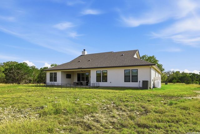 541 Rio Azul, Pipe Creek, TX 78063