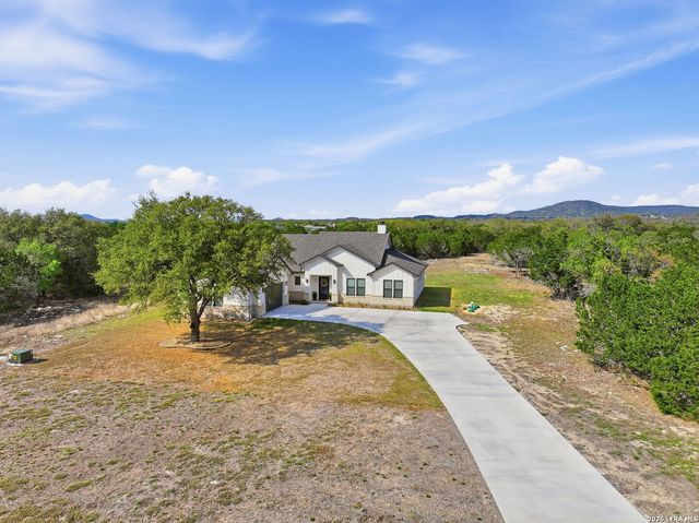 541 Rio Azul, Pipe Creek, TX 78063