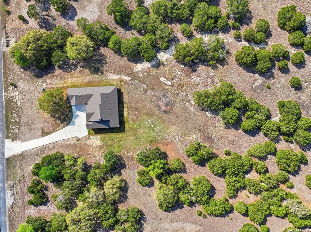 541 Rio Azul, Pipe Creek, TX 78063