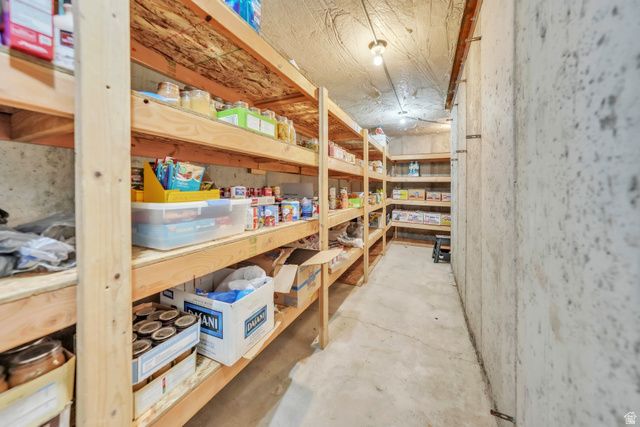 550 N 200 E, Wellsville, UT 84339