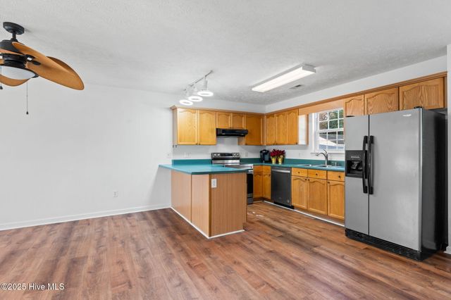 161 NE 7th Street, Oak Island, NC 28465