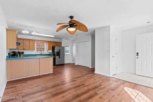 161 NE 7th Street, Oak Island, NC 28465