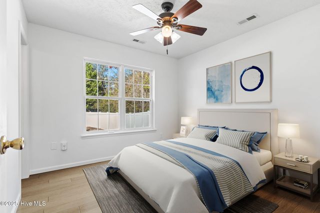 161 NE 7th Street, Oak Island, NC 28465