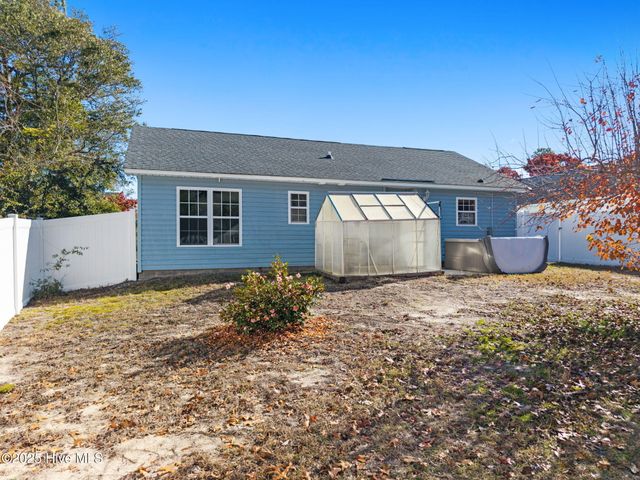 161 NE 7th Street, Oak Island, NC 28465