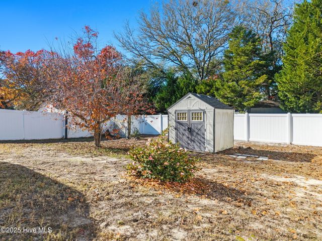 161 NE 7th Street, Oak Island, NC 28465