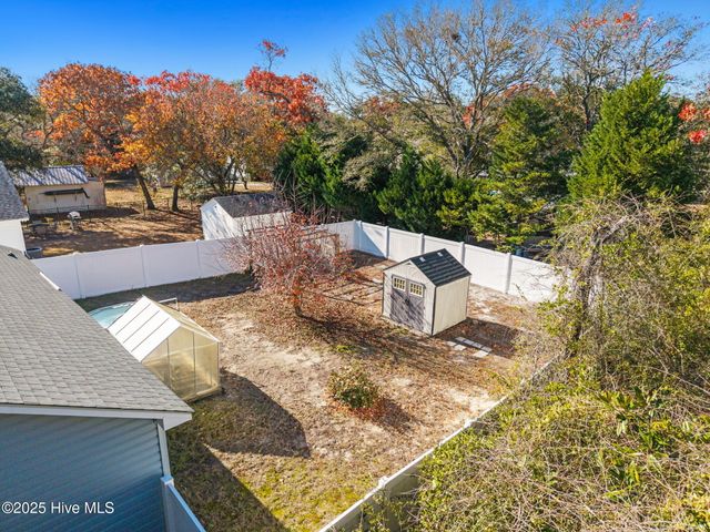 161 NE 7th Street, Oak Island, NC 28465