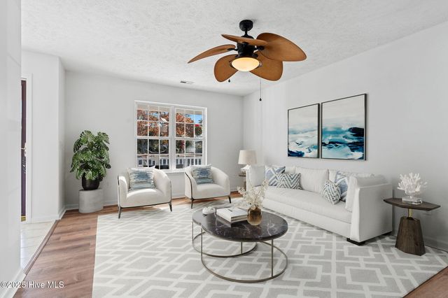 161 NE 7th Street, Oak Island, NC 28465