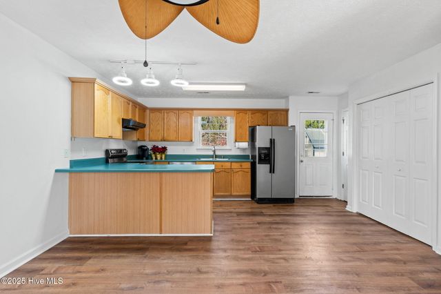 161 NE 7th Street, Oak Island, NC 28465