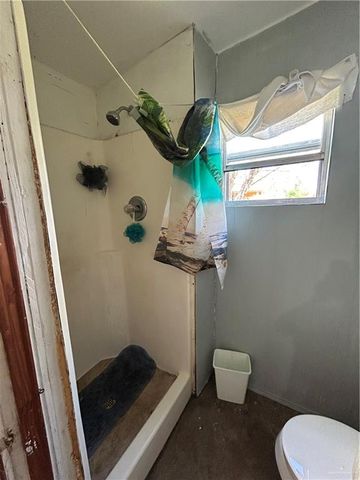 6714 E Street, Mercedes, TX 78570