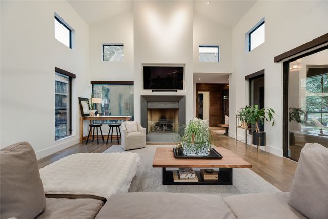 9003 Eustis Avenue, Dallas, TX 75218