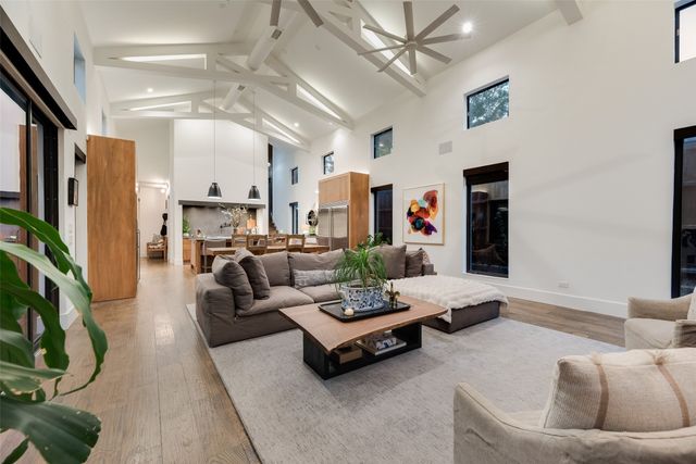 9003 Eustis Avenue, Dallas, TX 75218