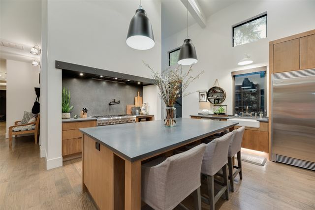 9003 Eustis Avenue, Dallas, TX 75218