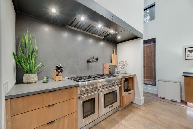 9003 Eustis Avenue, Dallas, TX 75218