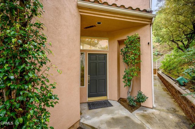 925 Calle La Primavera, Glendale, CA 91208