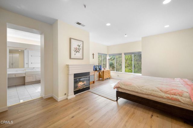 925 Calle La Primavera, Glendale, CA 91208