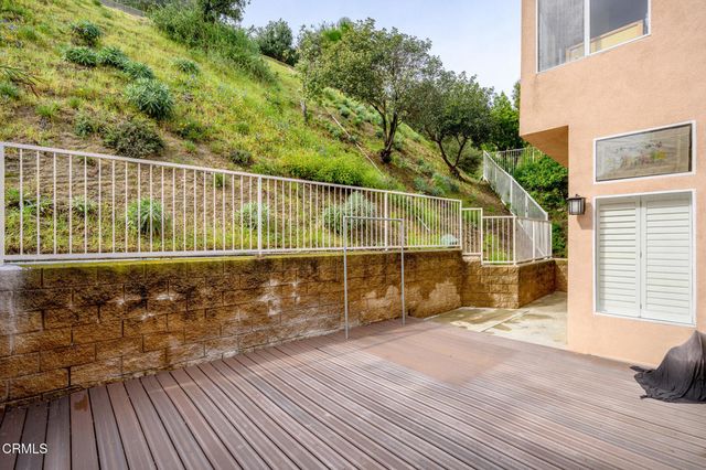 925 Calle La Primavera, Glendale, CA 91208