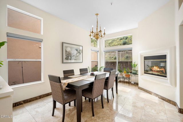 925 Calle La Primavera, Glendale, CA 91208