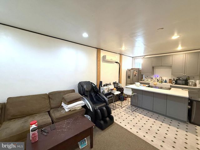 8522 GERMANTOWN AVE, Philadelphia, PA 19118
