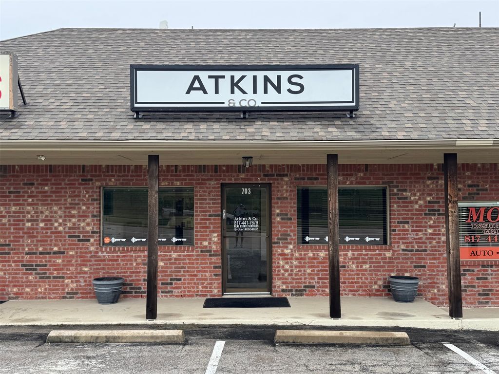 703 N FM 1187, Aledo, TX 76008