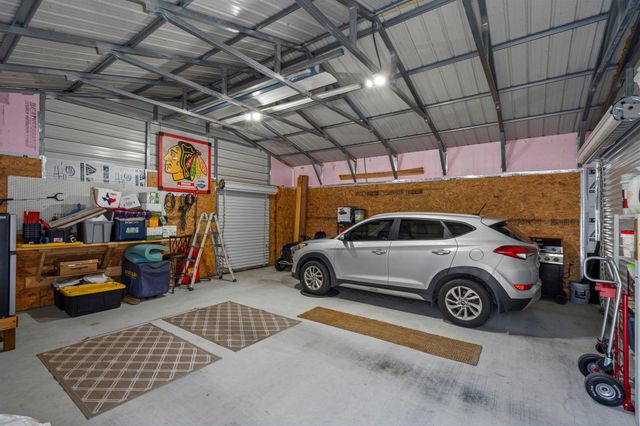 4901 S Elm Avenue, Santa Fe, TX 77517