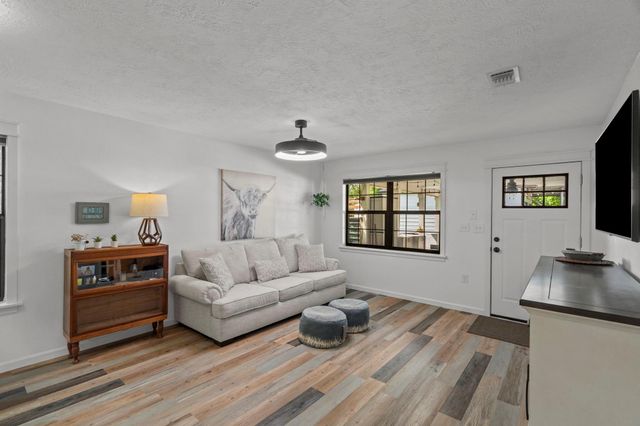 4901 S Elm Avenue, Santa Fe, TX 77517