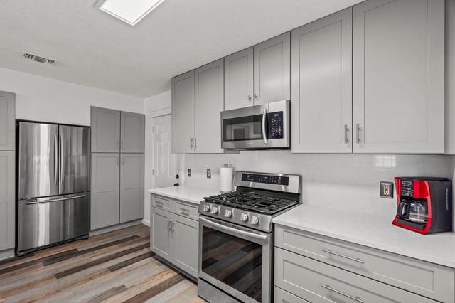 4901 S Elm Avenue, Santa Fe, TX 77517