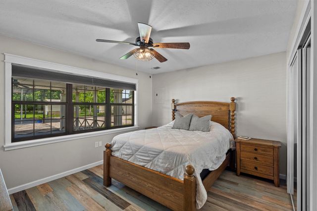 4901 S Elm Avenue, Santa Fe, TX 77517
