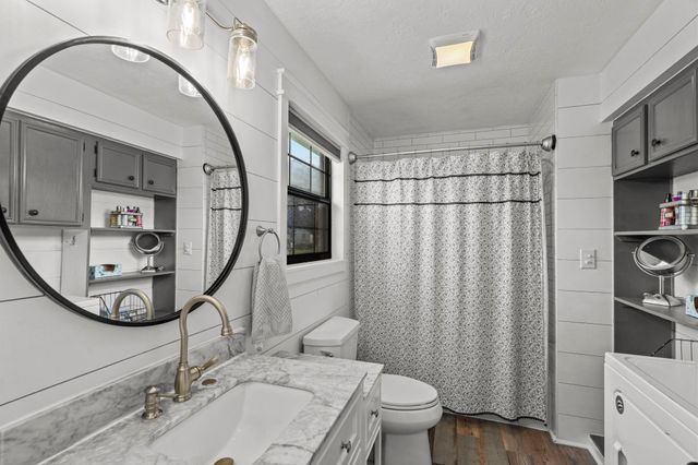 4901 S Elm Avenue, Santa Fe, TX 77517