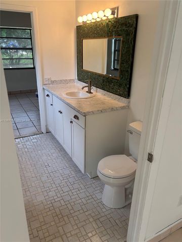 530 SW 5th St, Florida City, FL 33034