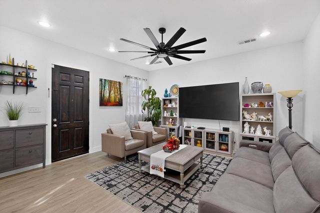 1404 Meadow Lane Terrace, Fort Worth, TX 76112