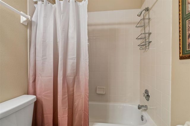 1050 STARKEY RD 207, Largo, FL 33771