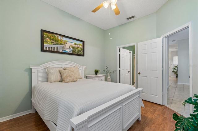 1050 STARKEY RD 207, Largo, FL 33771