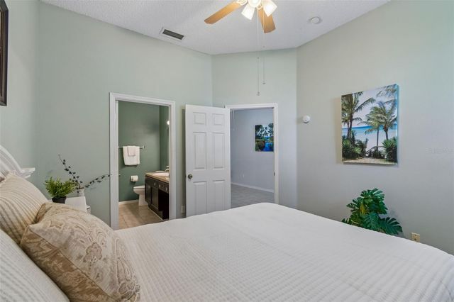 1050 STARKEY RD 207, Largo, FL 33771