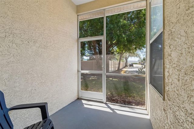 1050 STARKEY RD 207, Largo, FL 33771