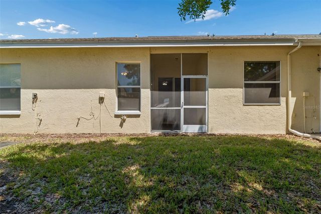 1050 STARKEY RD 207, Largo, FL 33771