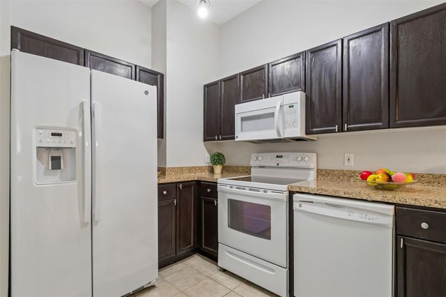 1050 STARKEY RD 207, Largo, FL 33771