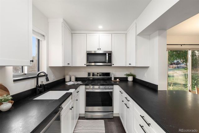 4416 W Pondview Drive, Littleton, CO 80123
